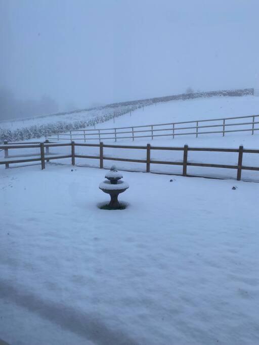 הוילה Hazelwood Luxury Detached Peak District Stone Barn - Dog Friendly מראה חיצוני תמונה