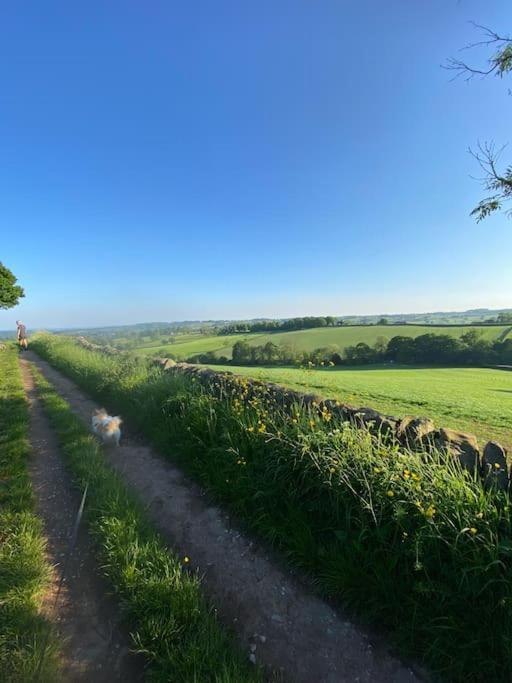 הוילה Hazelwood Luxury Detached Peak District Stone Barn - Dog Friendly מראה חיצוני תמונה